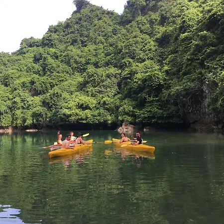 Cat Ba Bay Cruises Hotel Dong Khe Sau Exterior photo